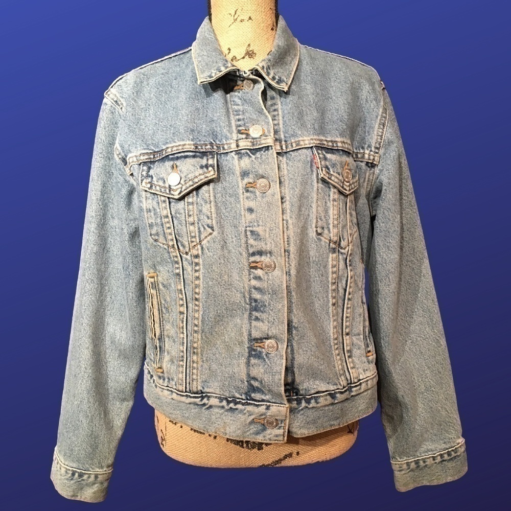 LEVI STRAUSS & CO. Original Trucker Jacket, Soft Wash, FADED BLUE, Size M